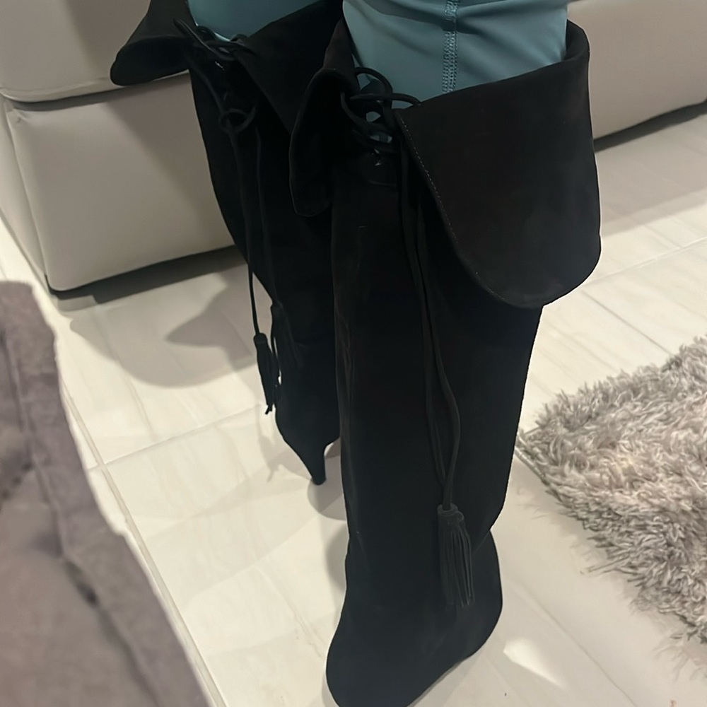 Nine West Black Suede Size 7.5M